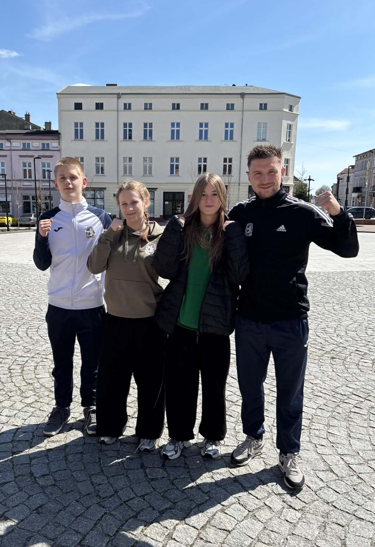 ZpwAlPzT.jpg (488 KB)